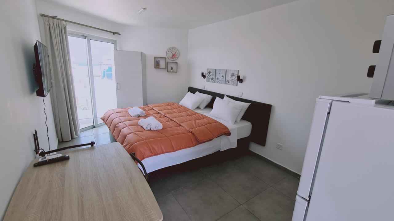 Stay Napa Living Studios Айя-Напа Екстер'єр фото